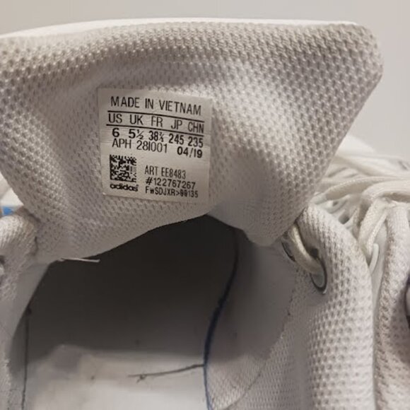 ADIDAS ORIGINALS J STAN SMITH EE8483 White/Silver Iridescent, Sz J6 (W8), used - Picture 11 of 15